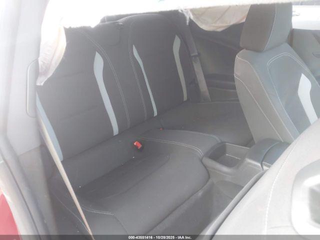 Chevrolet Camaro 1lt Image 13