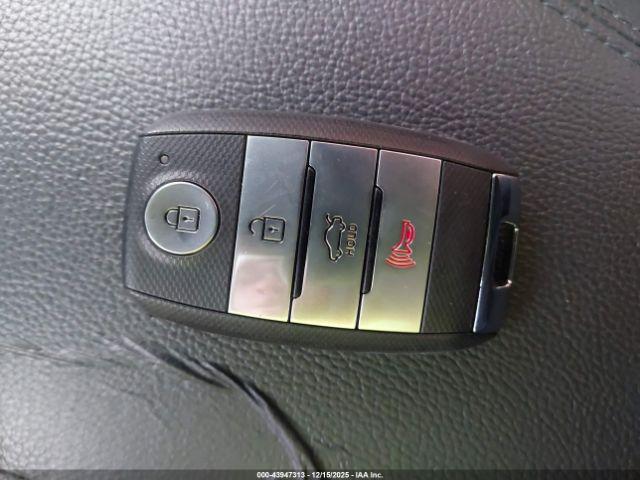 Kia Optima Sx Image 8