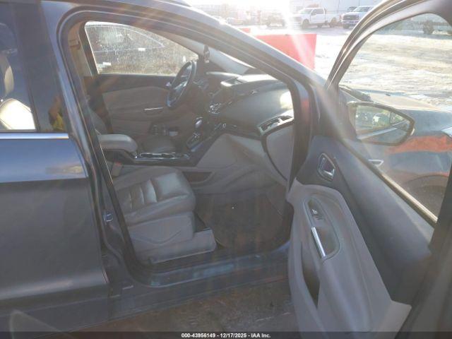 Ford Escape Titanium Image 10