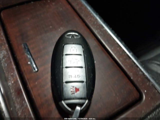 INFINITI M35x Image 11