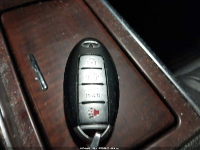 INFINITI M35x Image 11