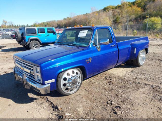 Chevrolet C30 Image 4