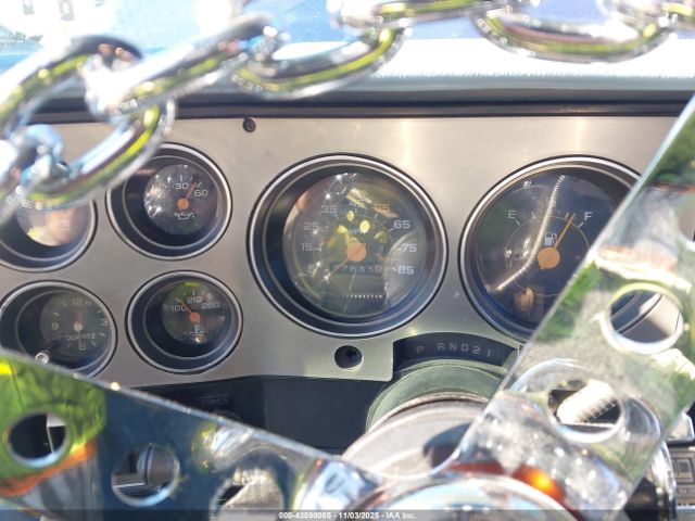 Chevrolet C30 Image 9