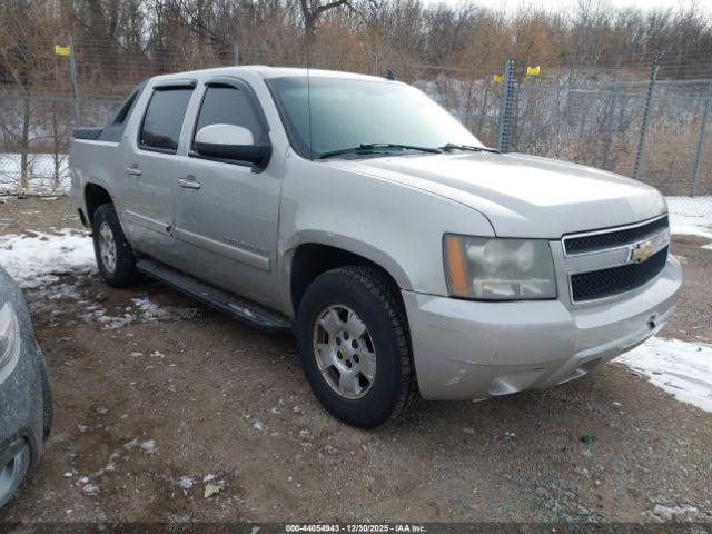  Salvage Chevrolet Avalanche 1500