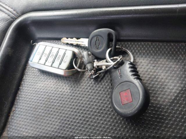 Chevrolet Silverado 1500 Z71 Image 10