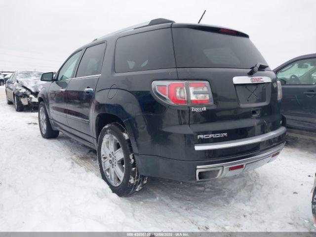 GMC Acadia Denali Image 16