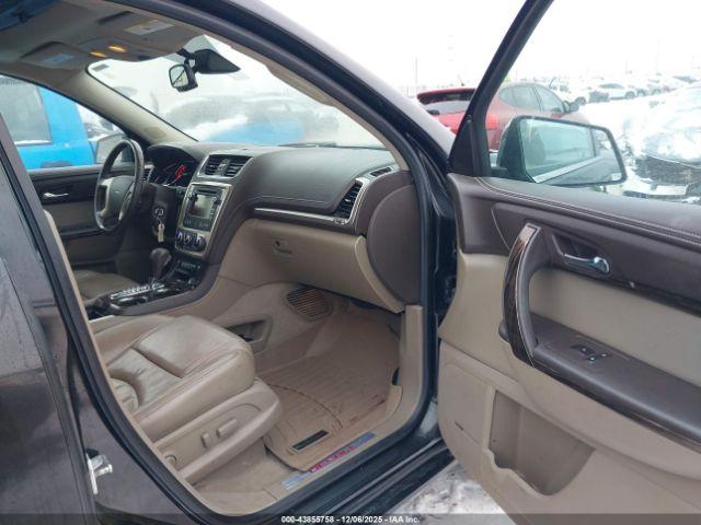 GMC Acadia Denali Image 10