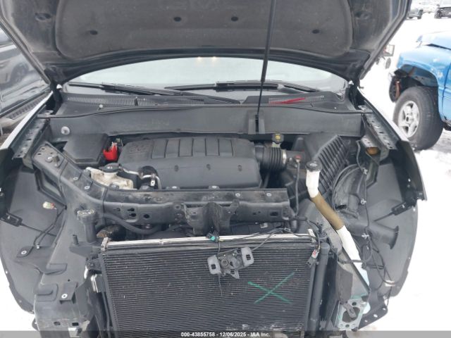 GMC Acadia Denali Image 12