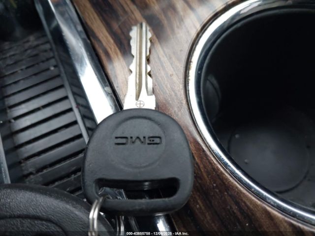 GMC Acadia Denali Image 6