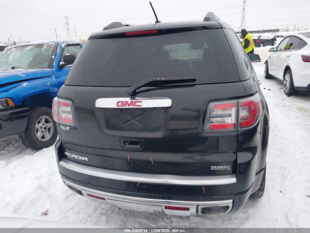 GMC Acadia Denali Image 14