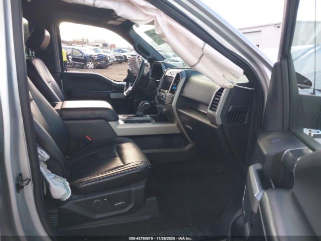 Ford F-150 Lariat Image 5