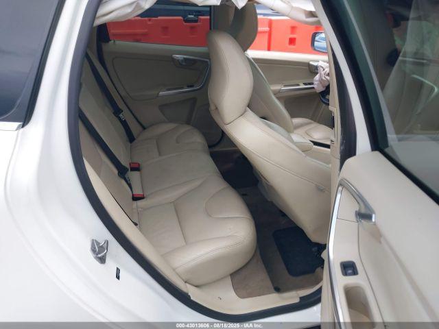 Volvo XC60 T5 Premier Plus Image 5