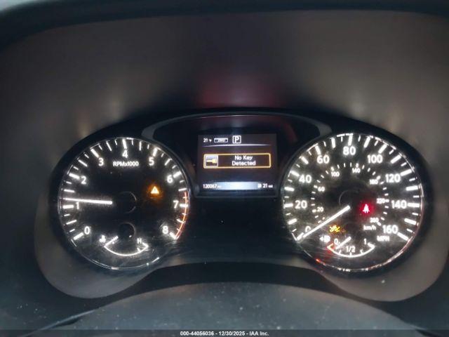 Nissan Pathfinder Sv Image 6