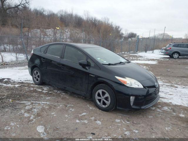  Salvage Toyota Prius