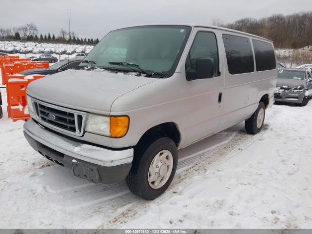 Ford E-350 Image 5