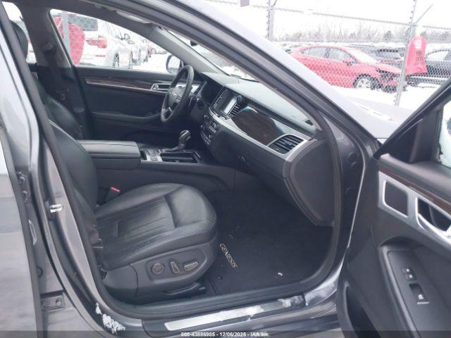 Genesis G80 3.8 Image 7