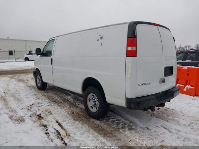Chevrolet Express Work Van Image 7