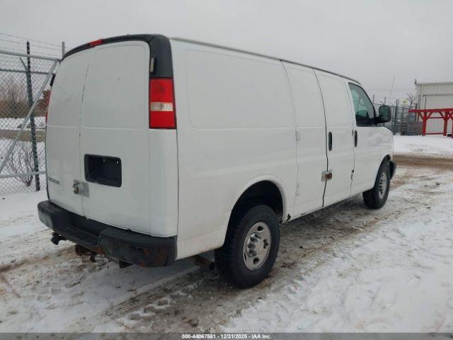 Chevrolet Express Work Van Image 2