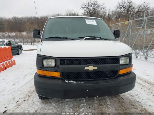 Chevrolet Express Work Van Image 8