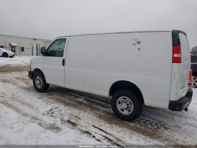 Chevrolet Express Work Van Image 11