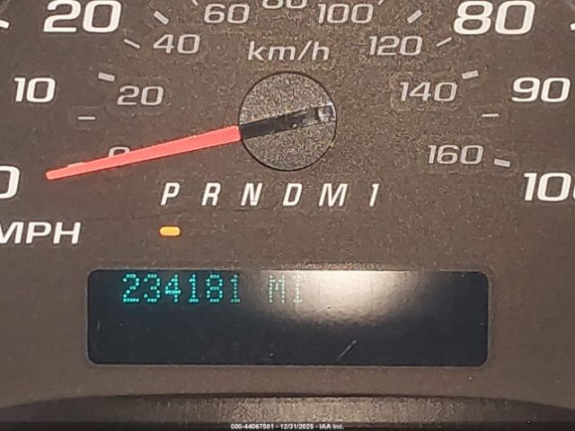 Chevrolet Express Work Van Image 12