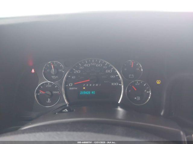 Chevrolet Express Work Van Image 6