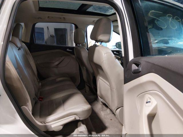Ford Escape Titanium Image 2