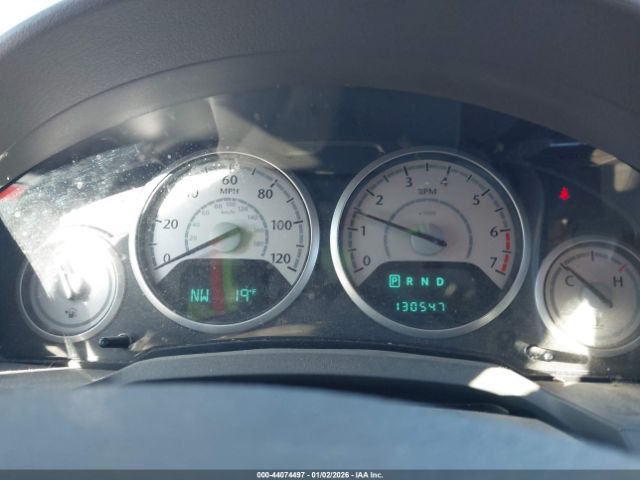 Chrysler Town & Country Touring Image 9