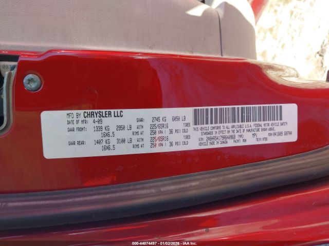 Chrysler Town & Country Touring Image 3