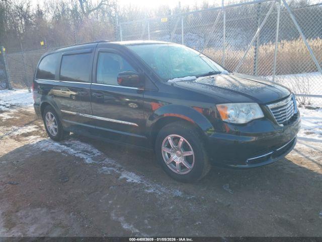  Salvage Chrysler Town & Country