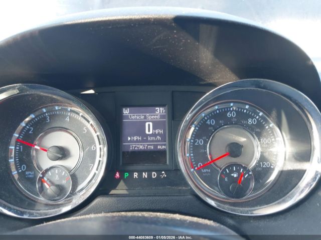 Chrysler Town & Country Touring Image 6