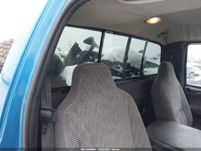 Dodge Ram 1500 St Image 9