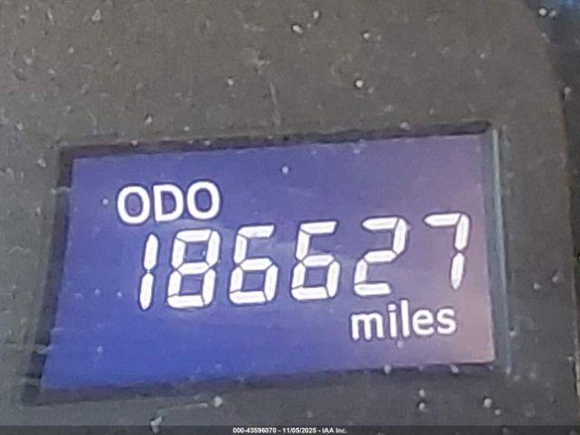 Toyota Camry Se Image 14