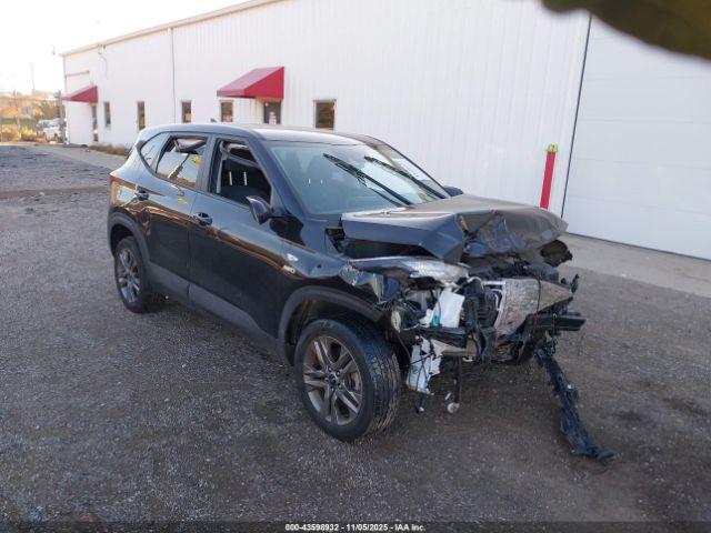  Salvage Kia Seltos