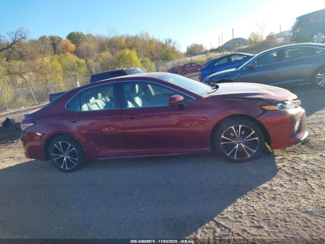 Toyota Camry Se Image 5