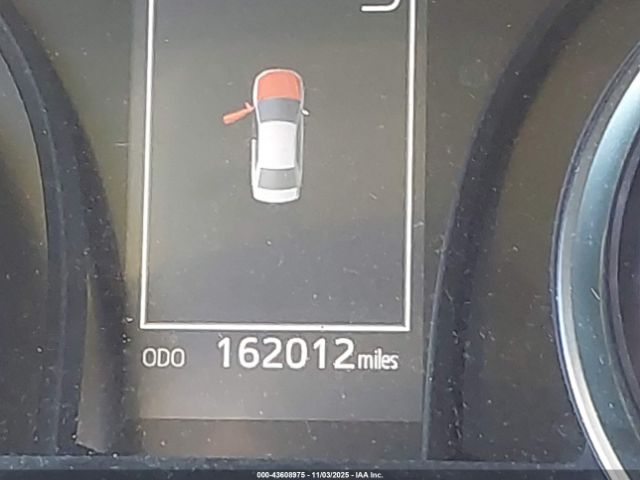 Toyota Camry Se Image 8