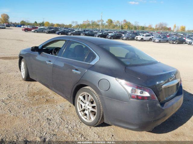 Nissan Maxima 3.5 S Image 6