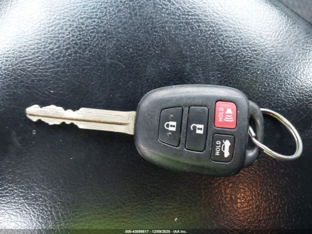 Toyota Camry Se Image 7