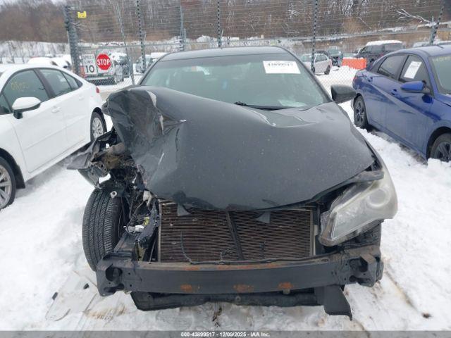 Toyota Camry Se Image 14