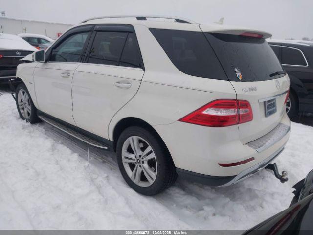 Mercedes-Benz M-Class 4matic Image 15