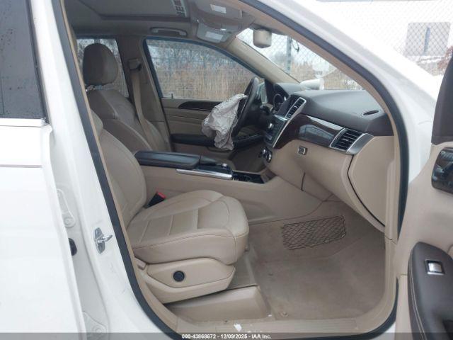 Mercedes-Benz M-Class 4matic Image 12