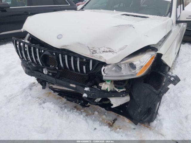 Mercedes-Benz M-Class 4matic Image 16