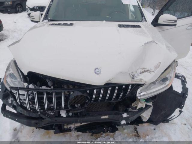 Mercedes-Benz M-Class 4matic Image 2