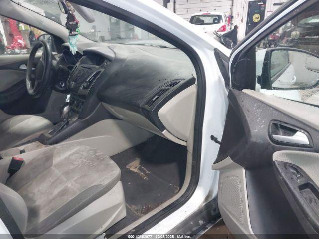 Ford Focus Se Image 16