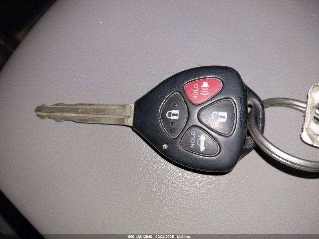 Toyota Camry Le V6 Image 6