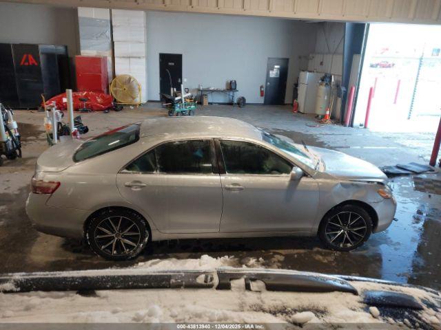 Toyota Camry Le V6 Image 8