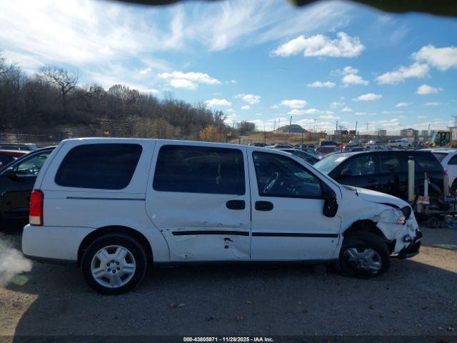Chevrolet Uplander Ls Image 4