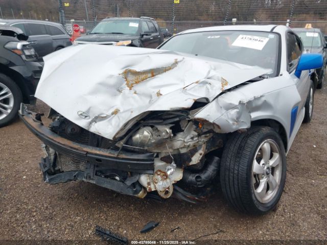 Hyundai Tiburon Image 4