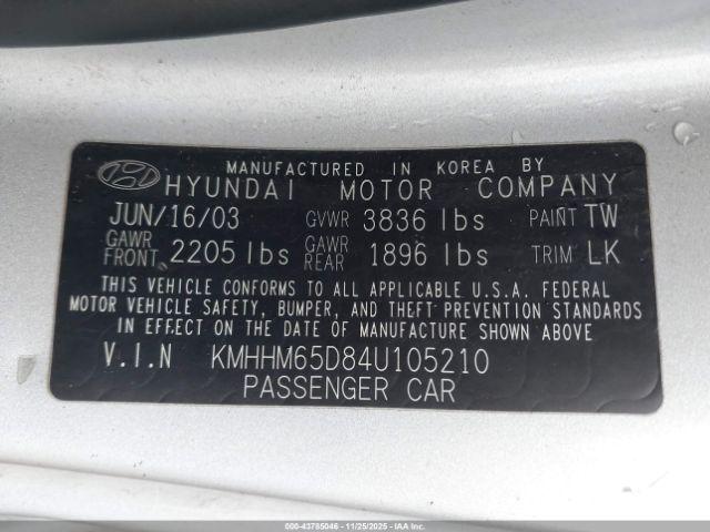 Hyundai Tiburon Image 15