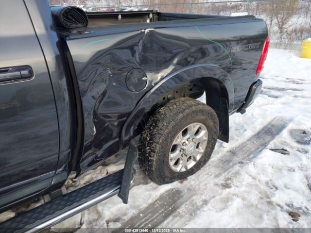 Ram 2500 Laramie  4x4 6'4 Box Image 15